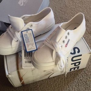 Women’s size 6 white Superga sneakers New!!!